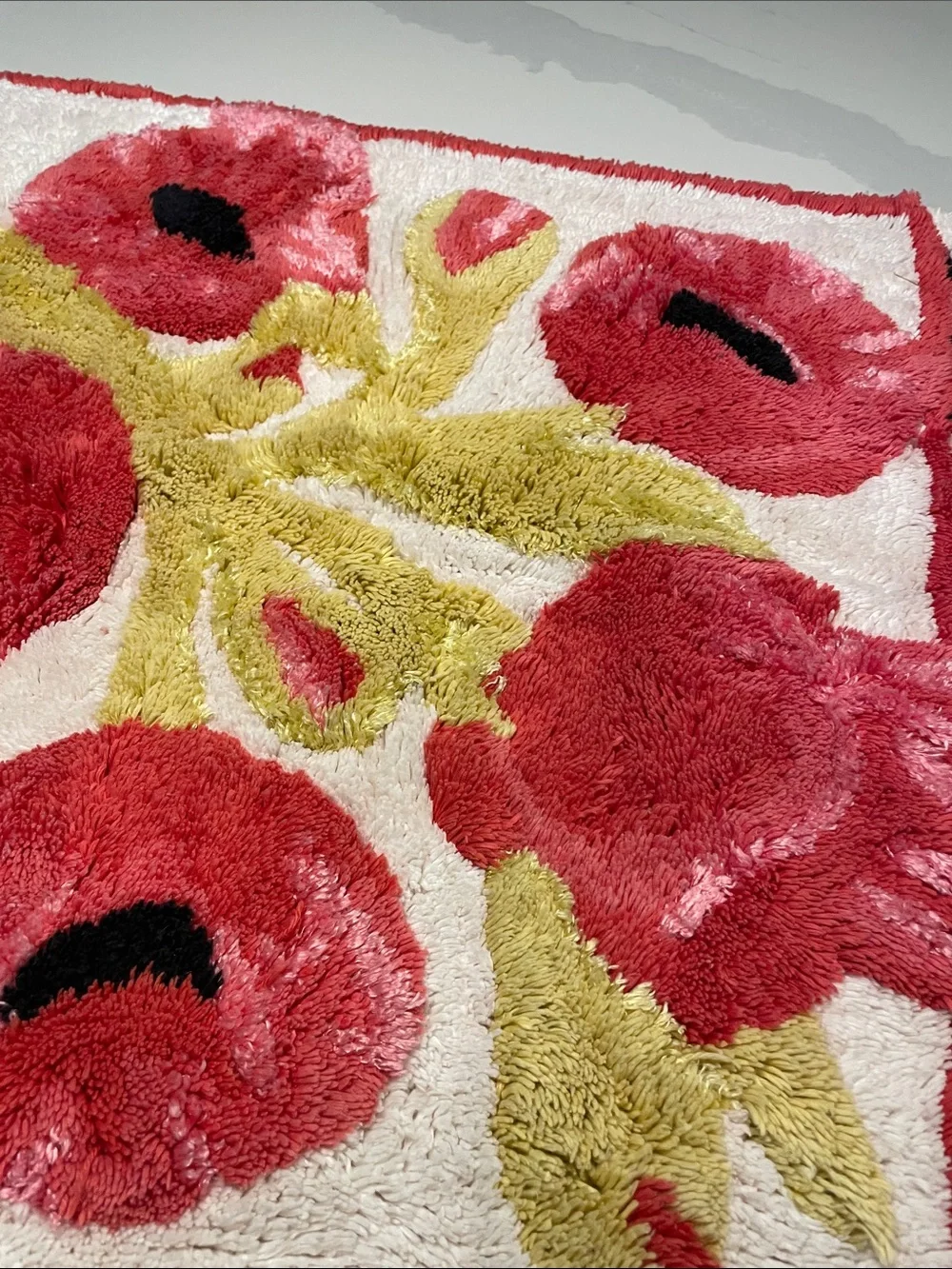 Mackenzie Childs Poppy Bath Rug 21x34”